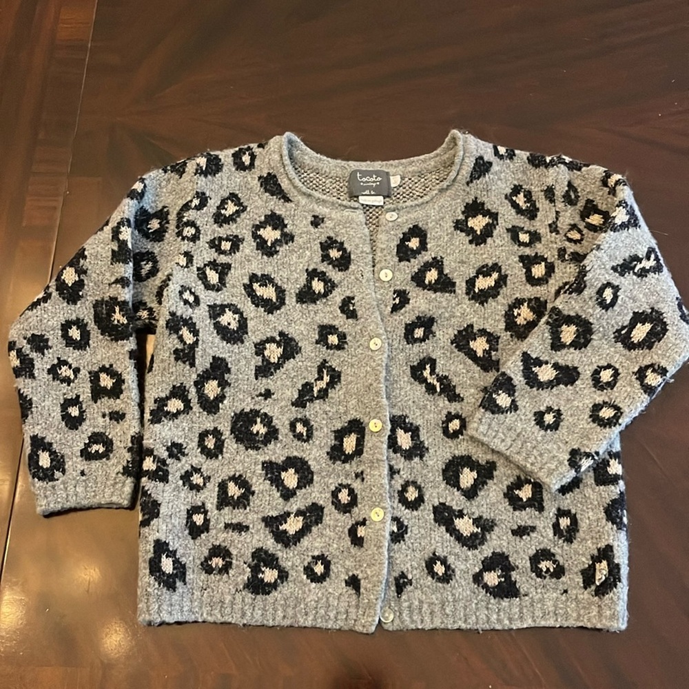 2 for $30 Girl’s beautiful Knit cardigan from Tocoto Vintage size 6-7
